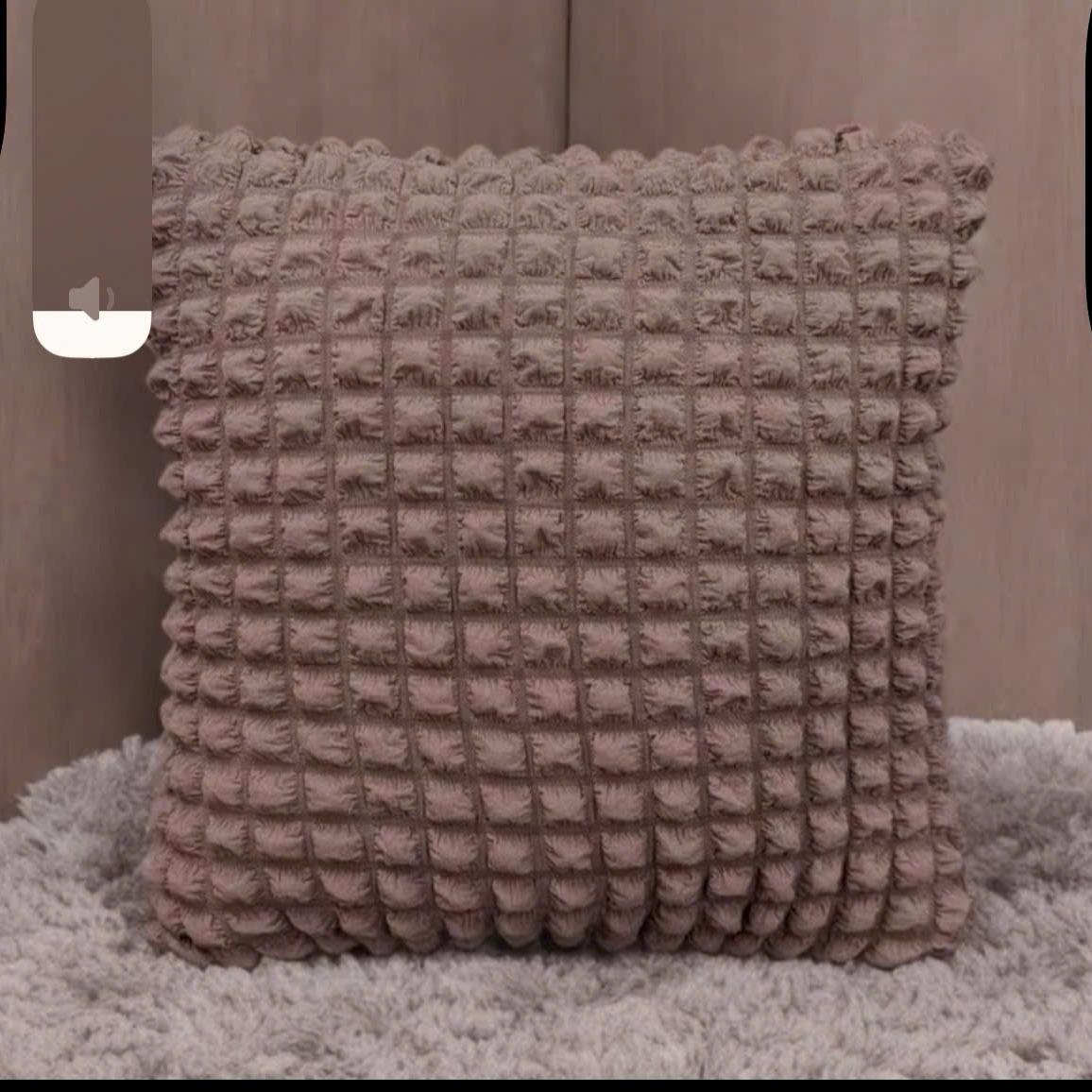 Vỏ gối vuông cạnh dài từ 30-45cm vải ô vuông
